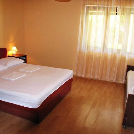 Apartments Miljak オミシュ エクステリア 写真