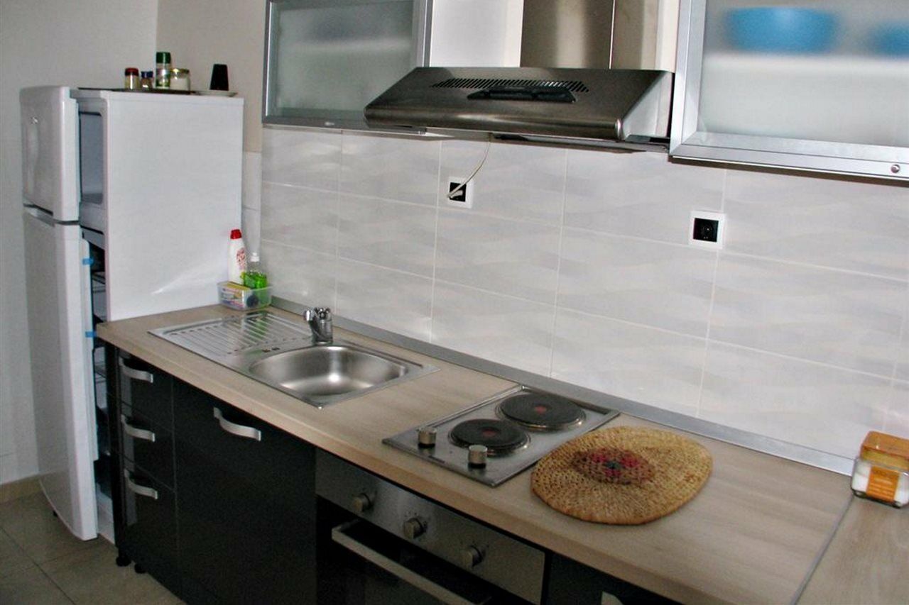 Apartments Miljak オミシュ エクステリア 写真